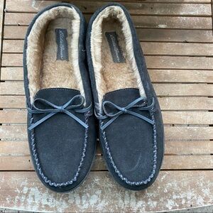 Eddie Bauer- Men’s Grey Ryan Suede Slippers Size 9.5-10.5